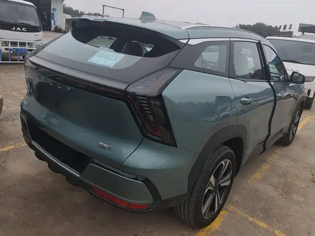 Geely Boyue L — Фото автомобиля 3