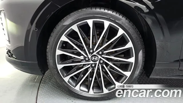 Hyundai Grandeur GN7 — Фото автомобиля 5