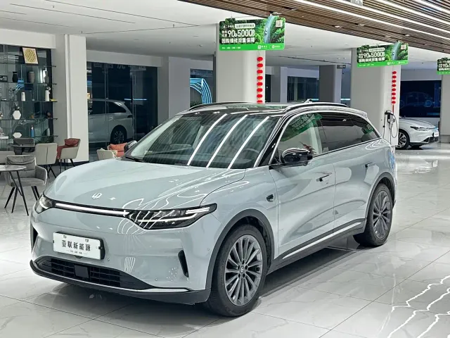 Leapmotor C11 — Фото автомобиля 3