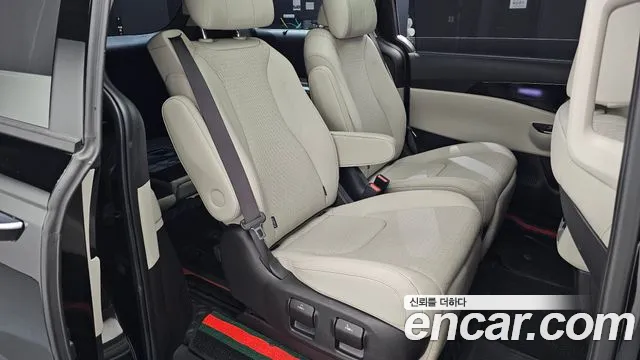 Kia Carnival 4th Gen — Фото автомобиля 16