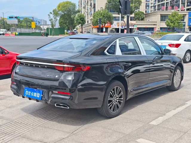 Geely Xingrui — Фото автомобиля 4