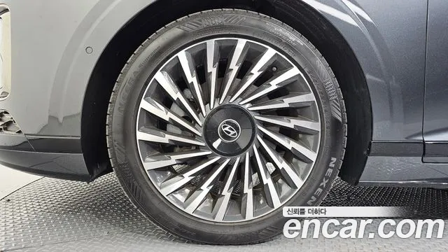 Hyundai Grandeur GN7 — Фото автомобиля 5