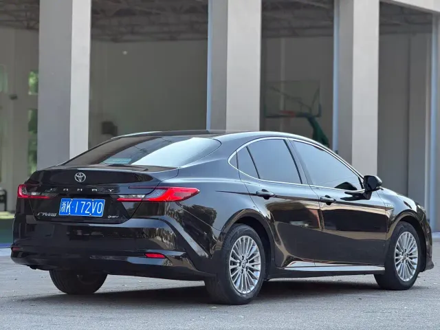Toyota Camry — Фото автомобиля 4