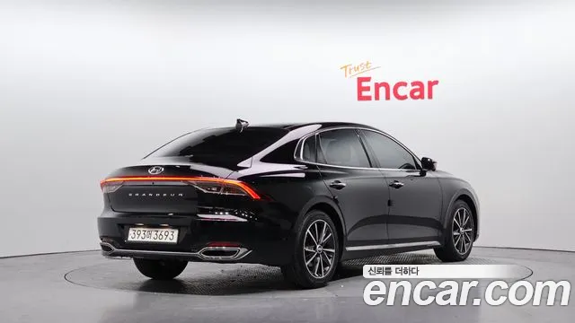 Hyundai Grandeur — Фото автомобиля 2
