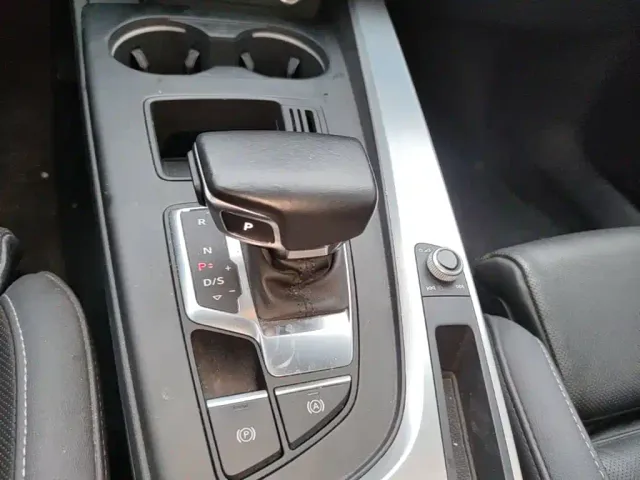 Audi A4L — Фото автомобиля 13