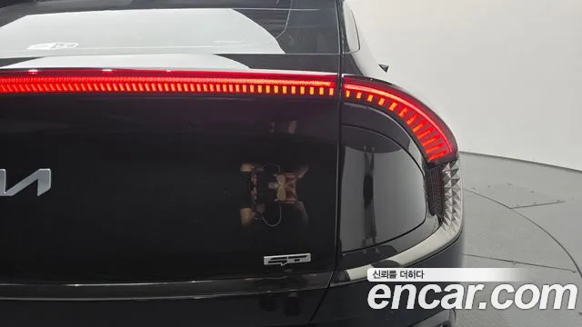 Kia EV6 — Фото автомобиля 8