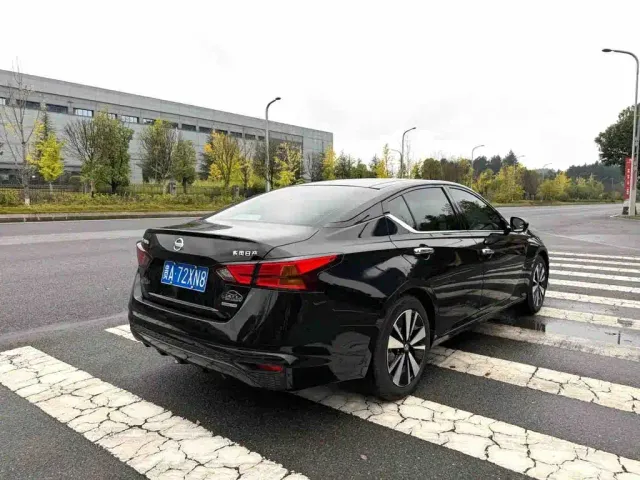 Nissan Teana — Фото автомобиля 9