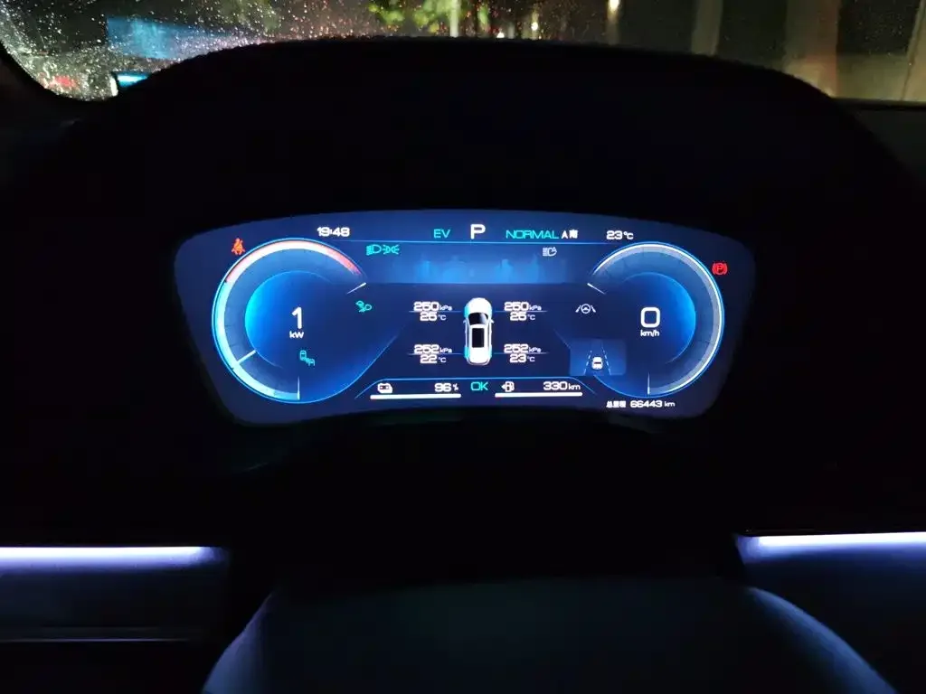 BYD Tang New Energy 2023 Model DM-i Champion Edition 112KM Premium — Фото автомобиля 12