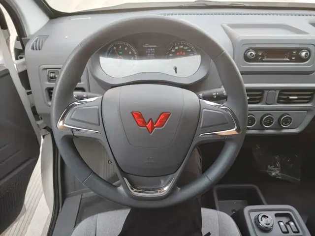 Wuling Yangguang — Фото автомобиля 10