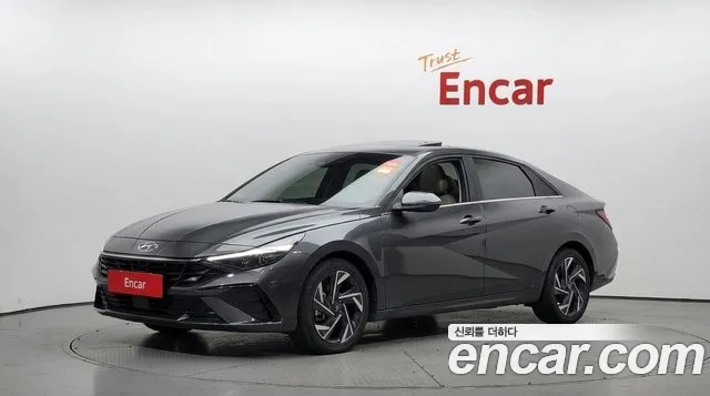 Фотография автомобиля — Hyundai Avante CN7