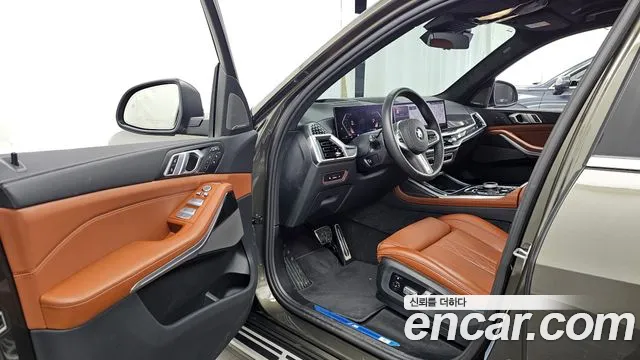 BMW X7 — Фото автомобиля 9
