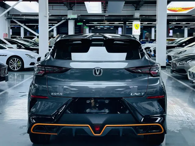 Changan UNI-T — Фото автомобиля 14