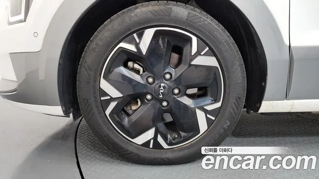 Kia Niro Niro (New) — Фото автомобиля 5