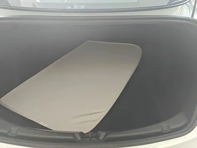 Tesla Model 3 — Фото автомобиля 18