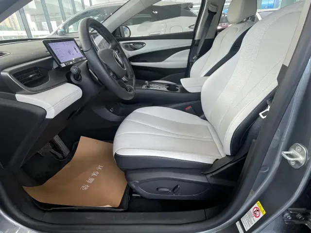 BYD Seal 05 DM-i — Фото автомобиля 6