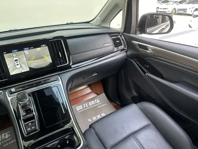GAC Trumpchi M8 — Фото автомобиля 11