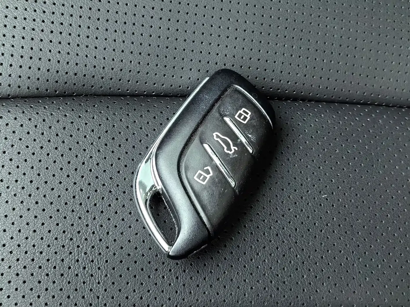 Roewe Roewe RX5 MAX 2022 1.5T Auto Promising Premium Edition — Фото автомобиля 30
