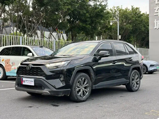 Toyota RAV4 — Фото автомобиля 2