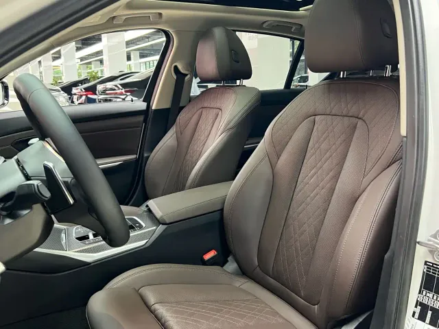 BMW 3 Series — Фото автомобиля 9