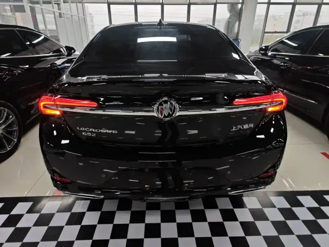 Buick LaCrosse — Фото автомобиля 5