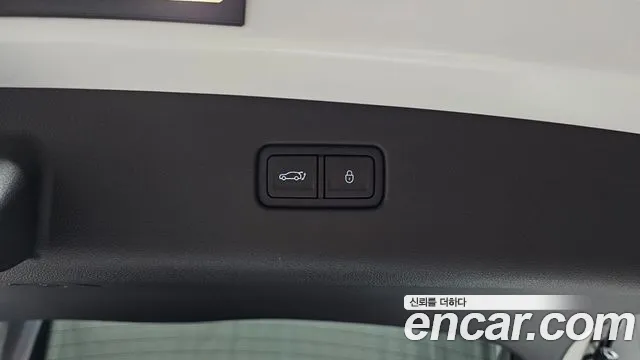 Genesis GV70 — Фото автомобиля 15