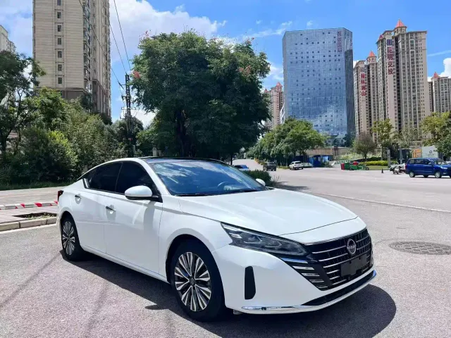 Nissan Teana — Фото автомобиля 3