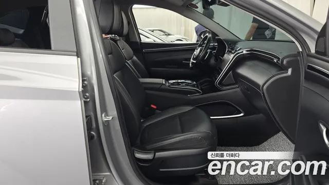 Hyundai Tucson Tucson (NX4) Дизель 2.0 2WD — Фото автомобиля 26