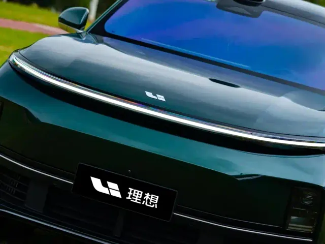 Li Auto L9 — Фото автомобиля 3