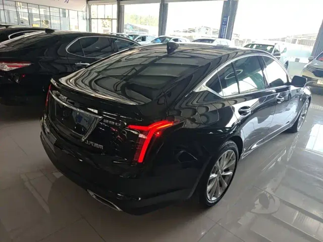 Cadillac CT5 — Фото автомобиля 6
