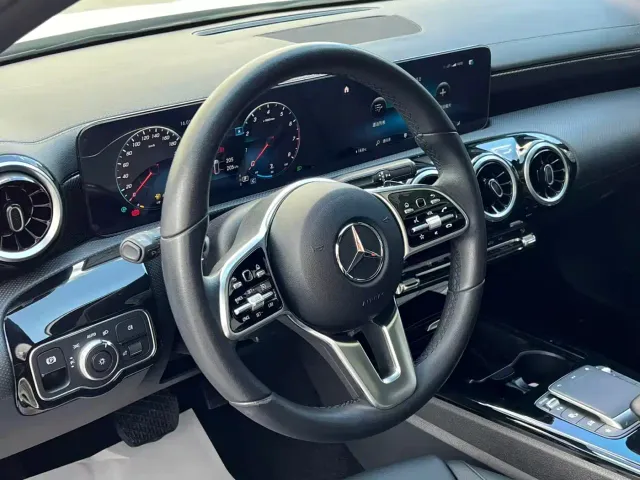Mercedes-Benz A-Class — Фото автомобиля 7