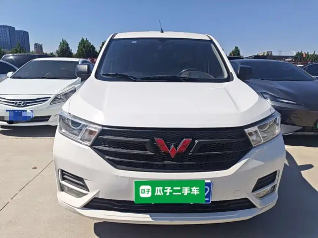 Wuling Hongguang — Фото автомобиля 2