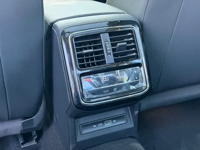 Volkswagen Passat — Фото автомобиля 13