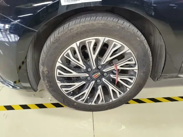Hongqi H5 — Фото автомобиля 22