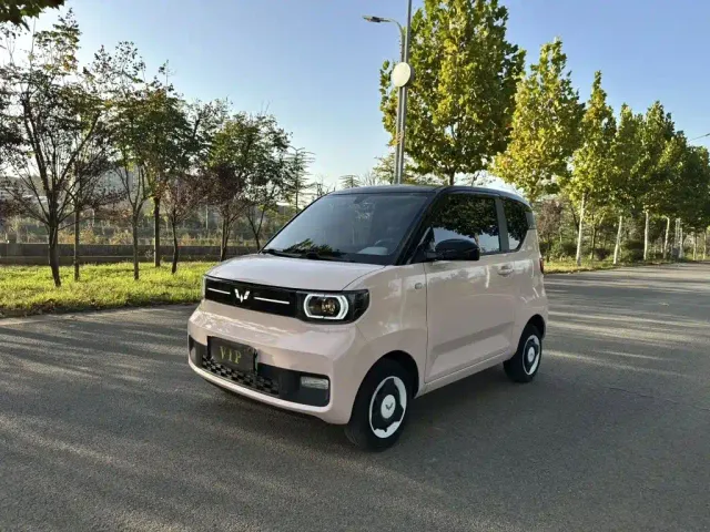 Фотография автомобиля — Wuling Hongguang Mini EV