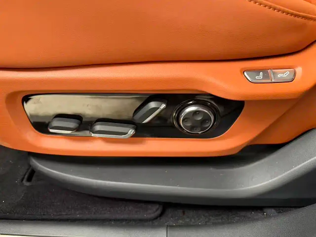 AITO Wenjie AITO M7 2026 Extended Range Ultra AWD 5-Seater — Фото автомобиля 14