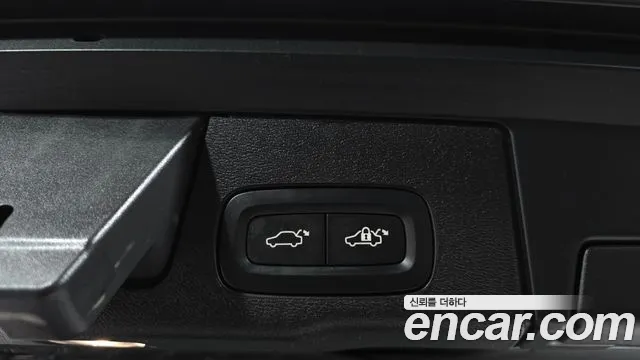 Вольво XC60 — Фото автомобиля 16