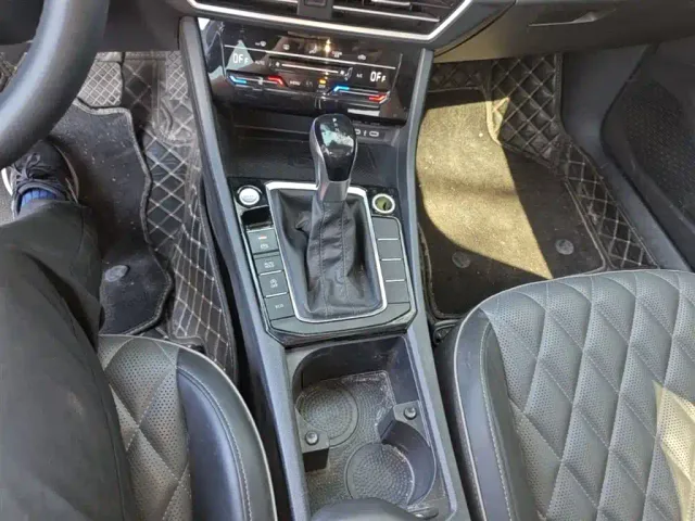 Volkswagen Sagitar — Фото автомобиля 13