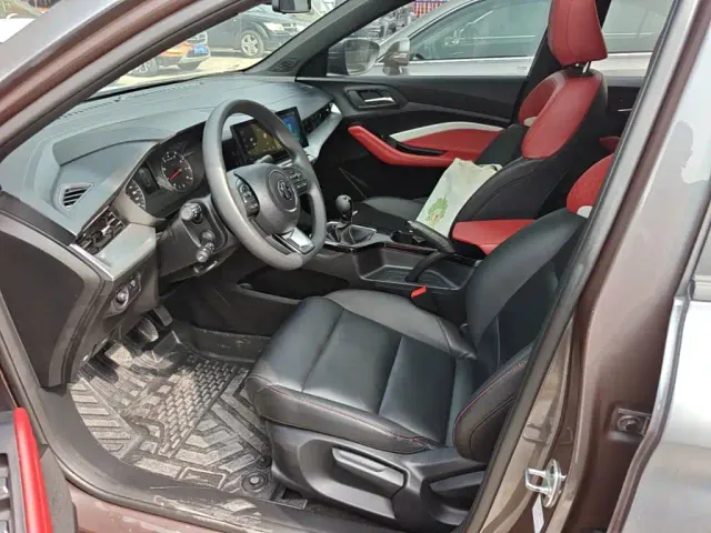 MG MG5 2021 Model 180DVVT Manual Youth Luxury Edition — Фото автомобиля 14