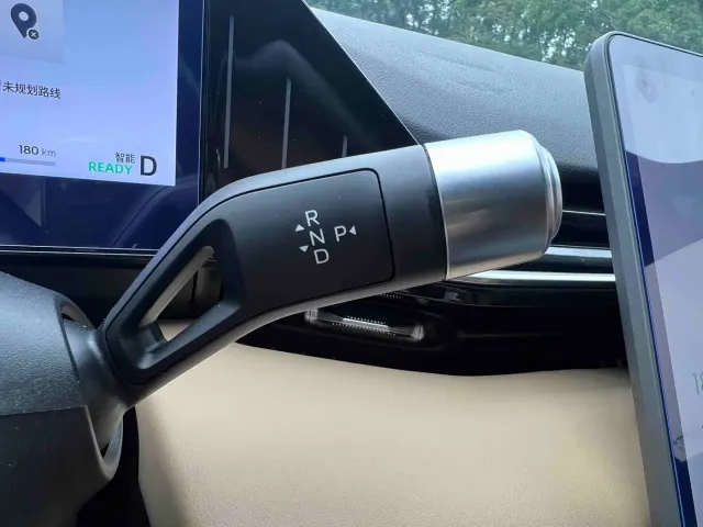 Geely Galaxy L6 — Фото автомобиля 20