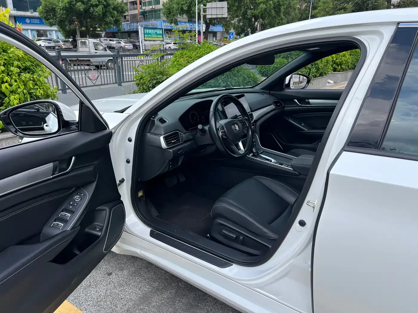Honda Inspire 2022 260TURBO Deluxe Edition — Фото автомобиля 16