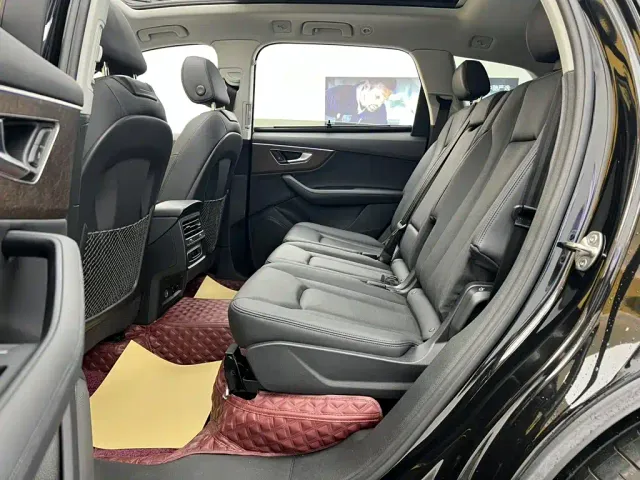 Audi Q7 — Фото автомобиля 21