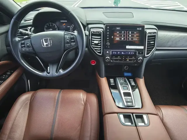 Honda UR-V — Фото автомобиля 6