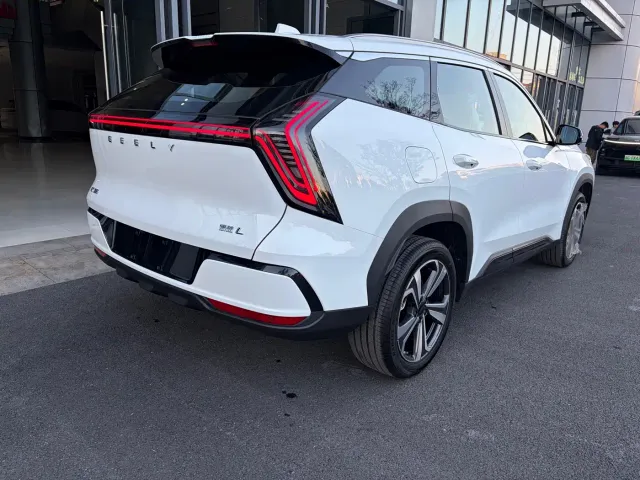 Geely Boyue L — Фото автомобиля 4