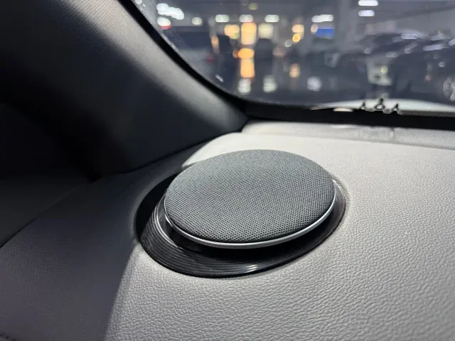 Geely Galaxy Starship 7 EM-i — Фото автомобиля 17