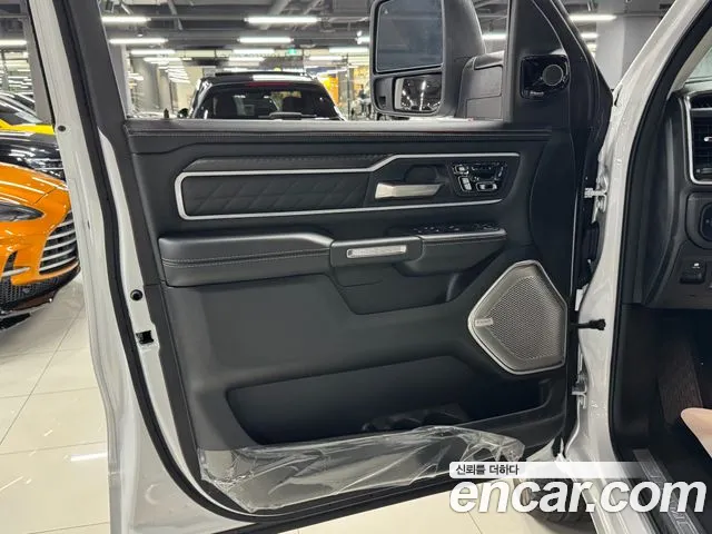 Dodge Ram Pick Up — Фото автомобиля 6