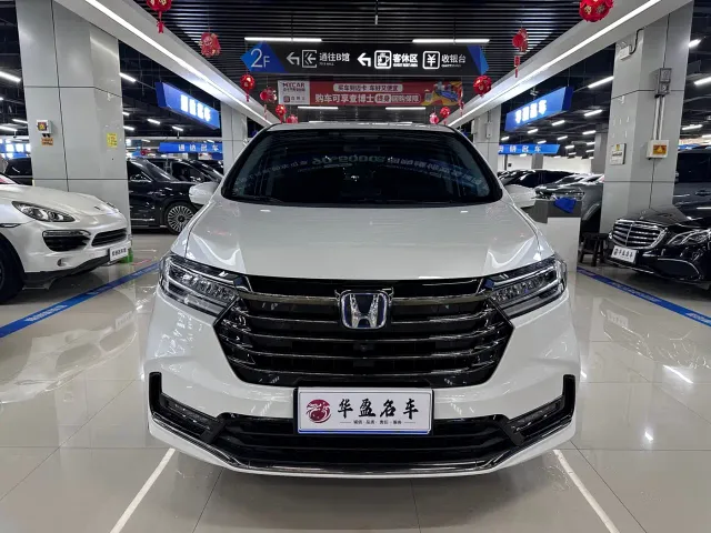 Honda Odyssey — Фото автомобиля 2