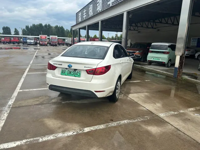 BAIC New Energy BAIC EU Series — Фото автомобиля 5