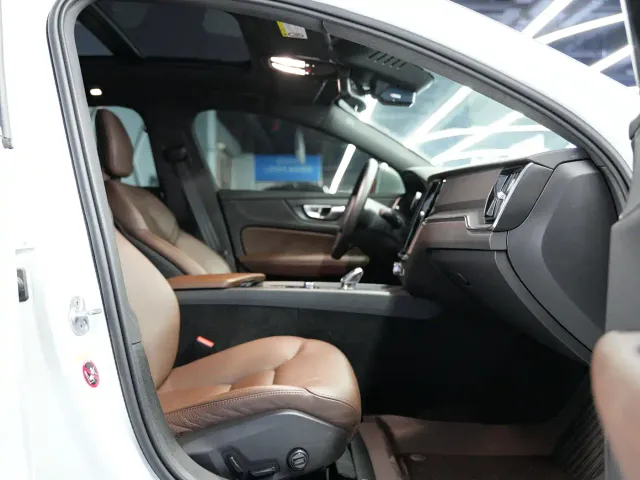 Volvo S60 — Фото автомобиля 18