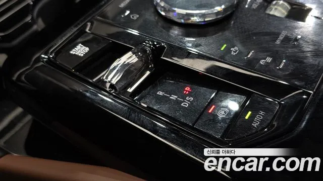 BMW 5 Series — Фото автомобиля 12