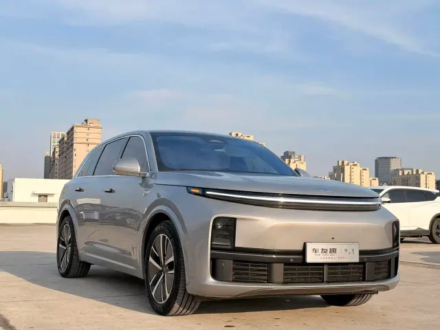 Li Auto L7 — Фото автомобиля 3